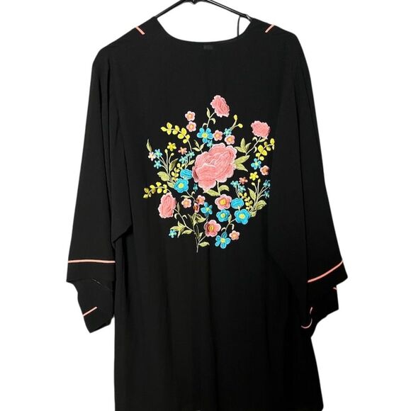 Women's Black Floral Embroidered Long Sleeve Boho Tunic Size L Y2K 90s - Picture 1 of 3